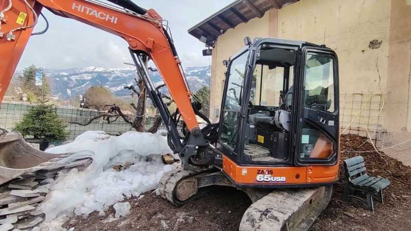 OmecoHub - HITACHI ZX65USB